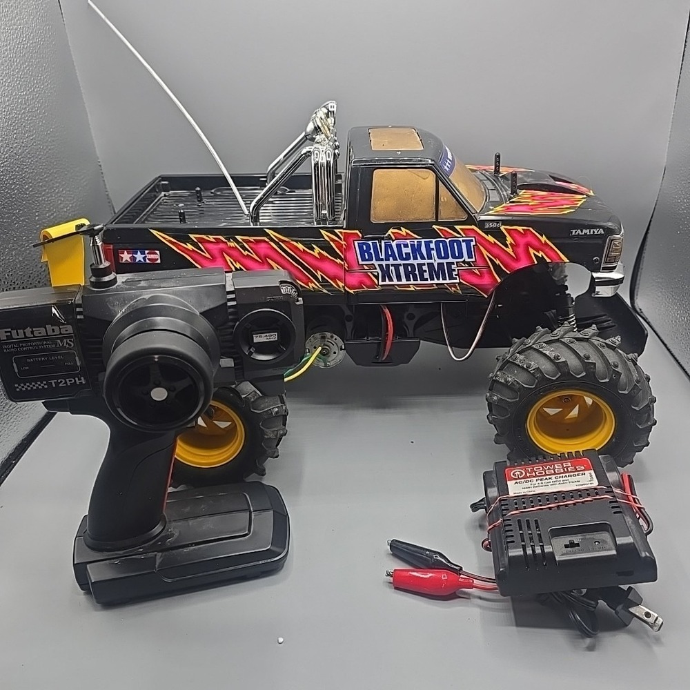 Tamiya Blackfoot Xtreme RC Truck 1/10  Controller Battery Charger Tested Works